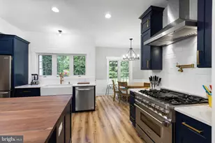 17 Old Banks Dr, Fredericksburg, VA 22406 - Photo 8