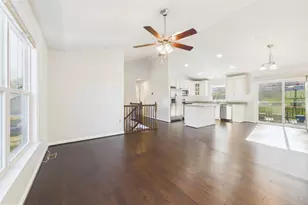 8 Howard Cir, Fredericksburg, VA 22405 - Photo 10