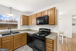 25 Old Farm Rd, Fredericksburg, VA 22406 - Photo 16