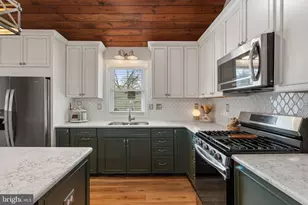 37 Pendleton Rd, Fredericksburg, VA 22405 - Photo 14