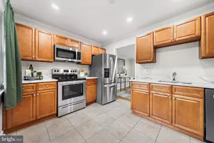 1127 James Madison Cir, Fredericksburg, VA 22405 - Photo 4