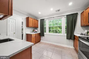 1127 James Madison Cir, Fredericksburg, VA 22405 - Photo 14