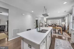 147 Long Point Dr, Fredericksburg, VA 22406 - Photo 8