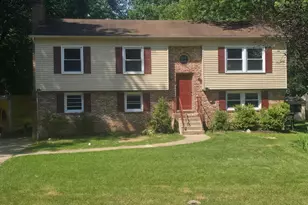 205 Vine Pl, Stafford, VA 22554 - Photo 2