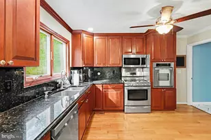 98 Wateredge Ln, Fredericksburg, VA 22406 - Photo 10
