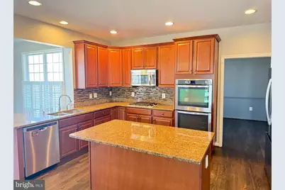 950 Grouse Pointe Drive, Stafford, VA 22556 - Photo 2