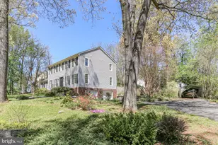 410 Collingwood Dr, Fredericksburg, VA 22405 - Photo 2