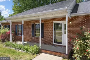 4 Swan Dr, Fredericksburg, VA 22405 - Photo 4