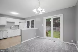 208 Rolling Hill Ct, Stafford, VA 22554 - Photo 12