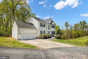 131 Brush Everard Ct, Stafford, VA 22554 - Photo 2