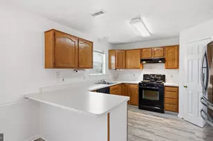202 Sterling Ct, Stafford, VA 22554 - Photo 8