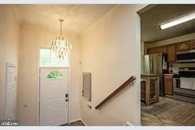 306 W Park Drive, Stafford, VA 22554 - Photo 2