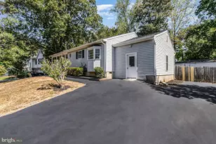 246 Vine Pl, Stafford, VA 22554 - Photo 4