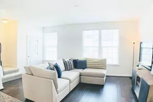 307 Streamview Dr, Fredericksburg, VA 22405 - Photo 10