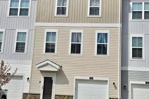 424 Honeyberry Ln, Fredericksburg, VA 22405 - Photo 1