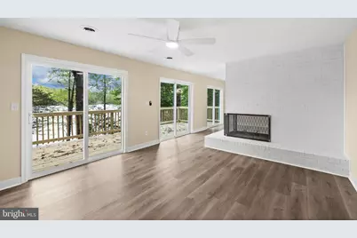 1070 Lakeview Dr, Stafford, VA 22556 - Photo 8