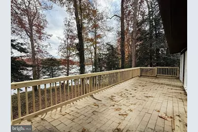 1070 Lakeview Dr, Stafford, VA 22556 - Photo 2