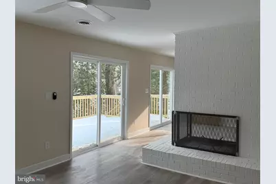 1070 Lakeview Dr, Stafford, VA 22556 - Photo 4