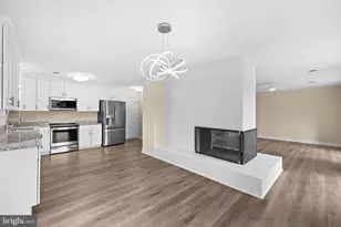 1070 Lakeview Dr, Stafford, VA 22556 - Photo 8