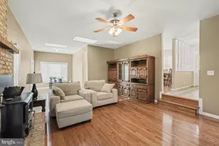 64 Hillcrest Dr, Stafford, VA 22556 - Photo 2