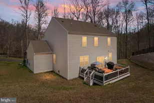 101 Pinewood Rd, Fredericksburg, VA 22405 - Photo 2