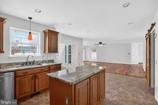 28 Basalt Dr, Fredericksburg, VA 22406 - Photo 6