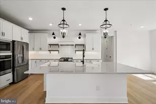 1152 Broad Lk Dr, Fredericksburg, VA 22406 - Photo 2