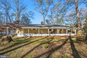 1138 Lakeview Dr, Stafford, VA 22556 - Photo 2