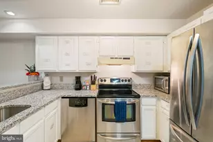 102 Chesterfield Ln, Stafford, VA 22556 - Photo 12