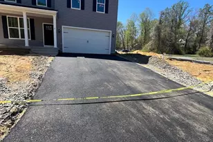 8 William and Mary Ln, Stafford, VA 22554 - Photo 2