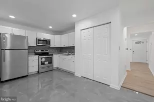 924 Bellows Ave, Fredericksburg, VA 22405 - Photo 2