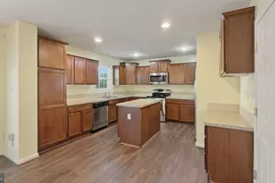 14 Grassland St, Stafford, VA 22554 - Photo 8