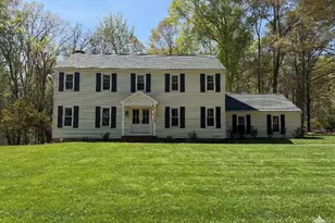 428 Ingleside Dr, Fredericksburg, VA 22405 - Photo 2