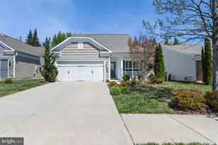 33 Denison St, Fredericksburg, VA 22406 - Photo 2