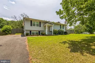 311 Oakridge Dr, Stafford, VA 22556 - Photo 2