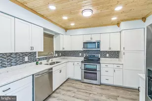 311 Oakridge Dr, Stafford, VA 22556 - Photo 8