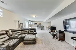 133 Brooke Point Ct, Stafford, VA 22554 - Photo 2