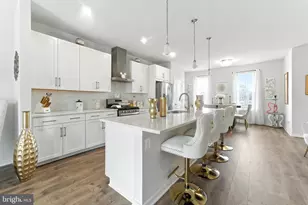 406 Honeyberry Ln, Fredericksburg, VA 22405 - Photo 2