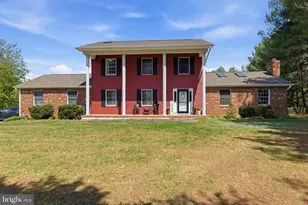 860 Hartwood Rd, Fredericksburg, VA 22406 - Photo 2