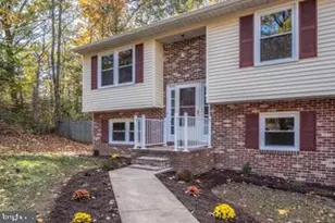 1013 Eastern View Dr, Fredericksburg, VA 22405 - Photo 2