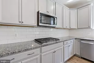 60 Legacy Ln, Fredericksburg, VA 22406 - Photo 10