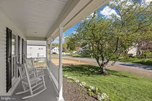 8 Queens Mill Ct, Stafford, VA 22554 - Photo 2