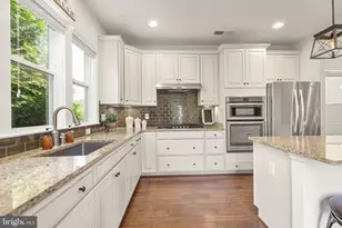 19 Point Bluff St, Fredericksburg, VA 22406 - Photo 14