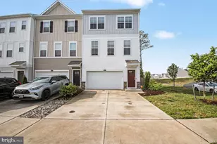 431 Snowberry Ln, Fredericksburg, VA 22405 - Photo 2