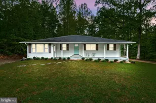 70 Hidden Lake Dr, Stafford, VA 22556 - Photo 2