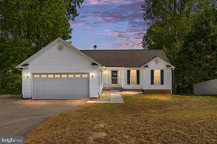 9 Yucca Dr, Fredericksburg, VA 22405 - Photo 2