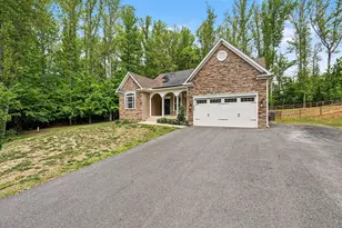 1095 Timber Mill Ln, Fredericksburg, VA 22406 - Photo 4