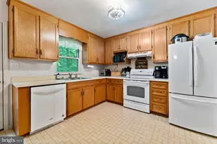 8 Adam Ct, Fredericksburg, VA 22405 - Photo 14