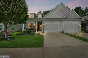 137 Long Point Dr, Fredericksburg, VA 22406 - Photo 2
