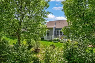 201 Long Point Dr, Fredericksburg, VA 22406 - Photo 2